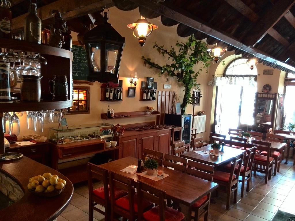 Hotel Excellent 크로메르지 외부 사진