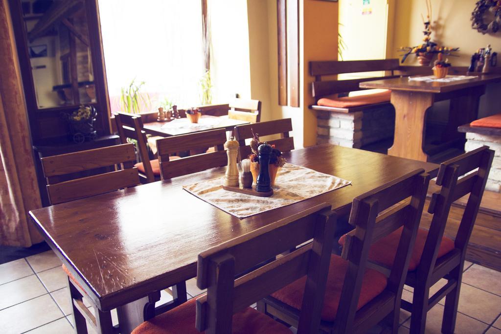 Hotel Excellent 크로메르지 외부 사진