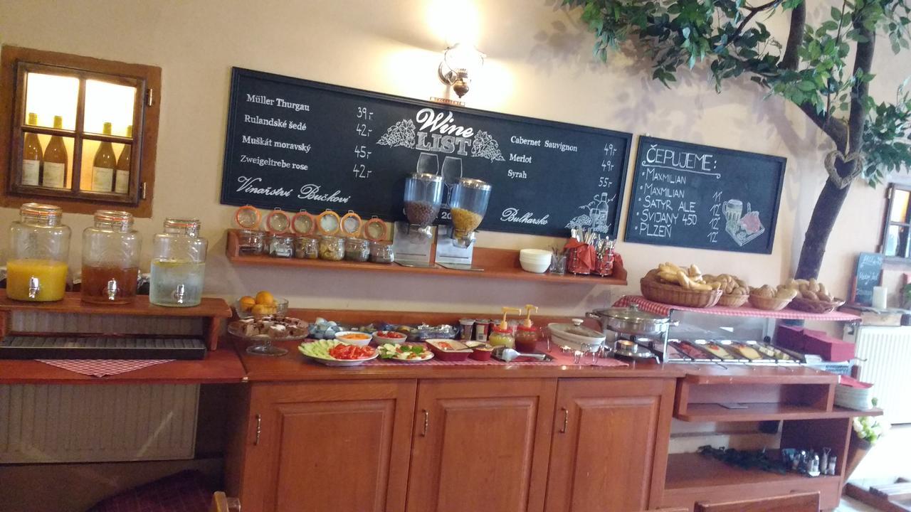 Hotel Excellent 크로메르지 외부 사진